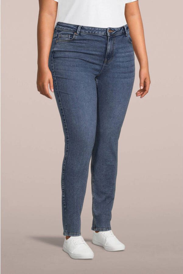 PIECES Curve slim fit jeans PCNUNNA medium blue denim