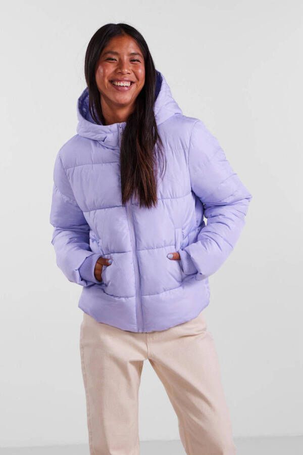 PIECES gewatteerde winterjas PCBEE van gerecycled polyester lila