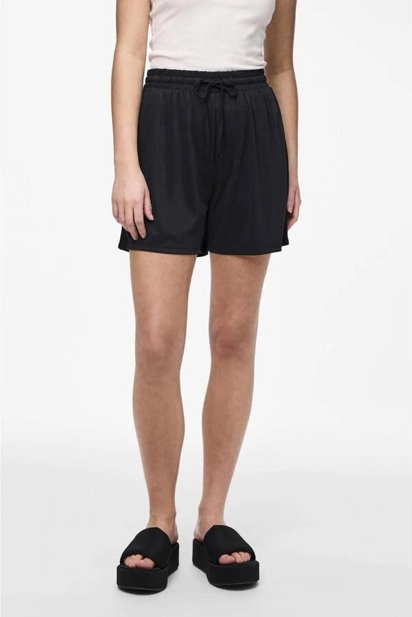 Pieces relaxed fit stoffen shorts van viscosemix model 'ANORA'