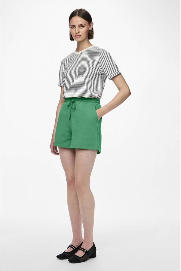 PIECES sweatshort PCCHILLI groen - Foto 1