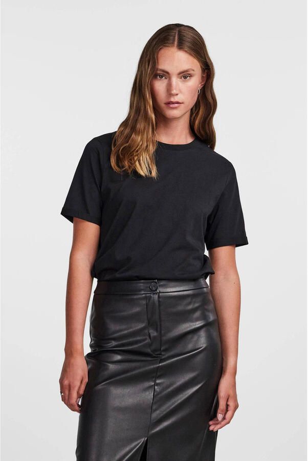 Pieces Shirt met ronde hals PCRIA SS FOLD UP SOLID TEE NOOS BC