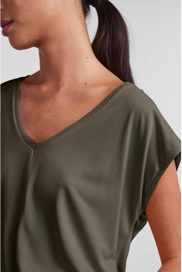 Pieces T-shirt met V-hals model 'KAMALA' - Foto 1