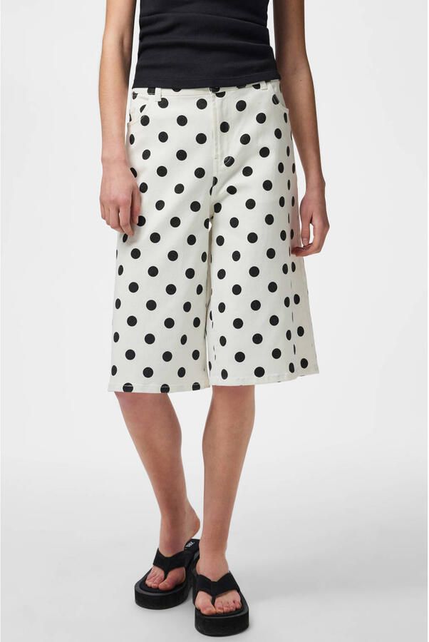 PIECES wide leg regular waist denim short met stippen