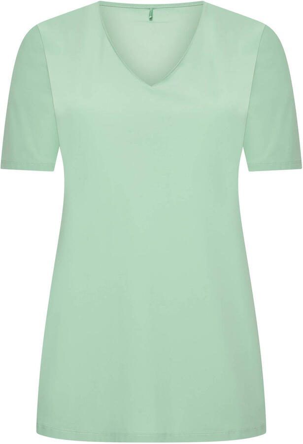 Plus Basics top lichtgroen