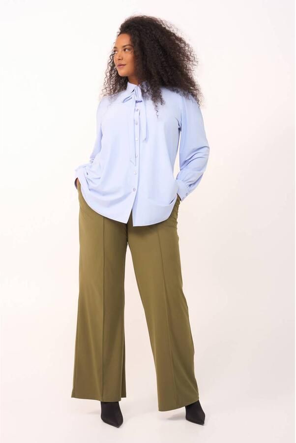Plus Basics travelstof straight leg cropped broek olijfgroen - Foto 2