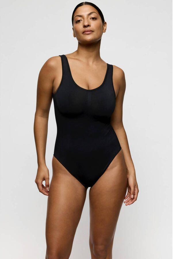 PrimaDonna medium corrigerende body Nudda zwart