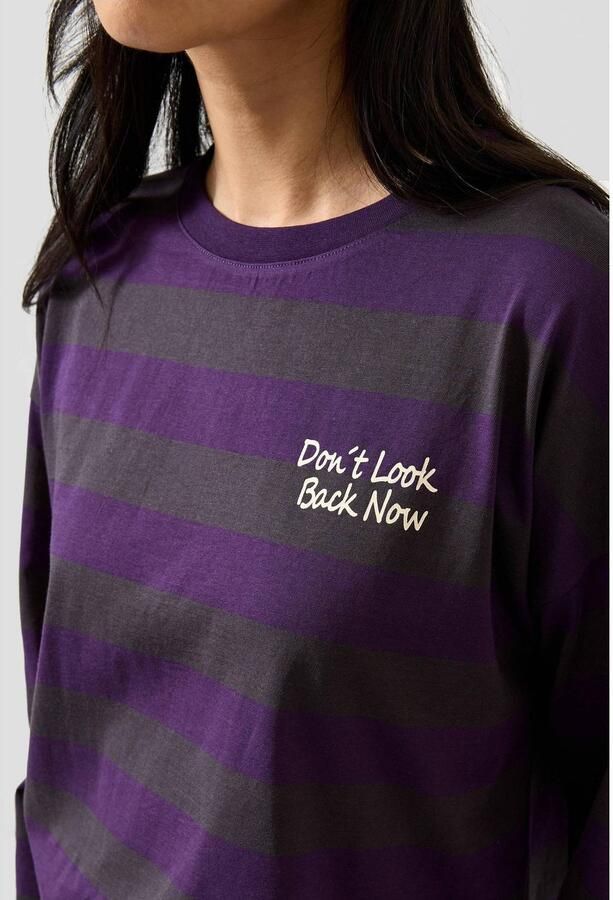 QS gestreepte longsleeve met tekst paars antraciet - Foto 2