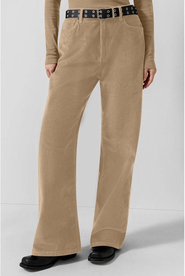 QS straight leg corduroy broek bruin
