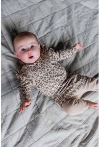 Quapi newborn baby jurk Paris met panterprint en ruches taupe