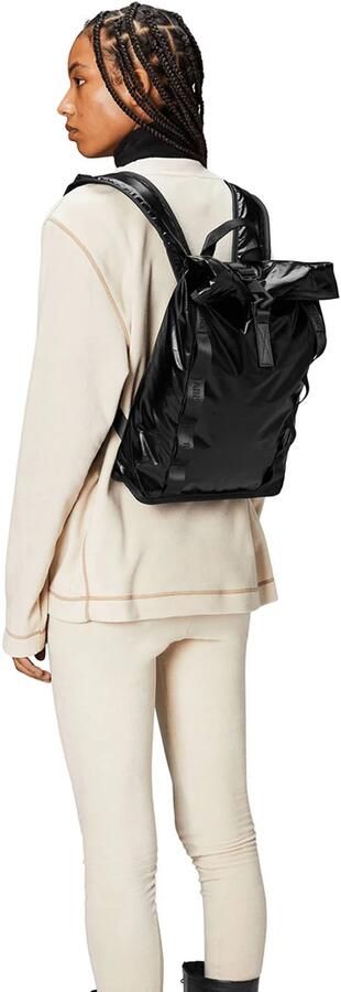 Rains Zwarte Technische Rugzak Rolltop Compressiesysteem Black Unisex