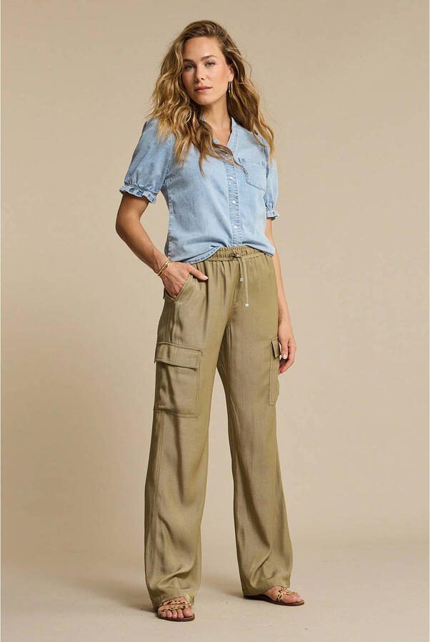 Red Button blouse light blue denim