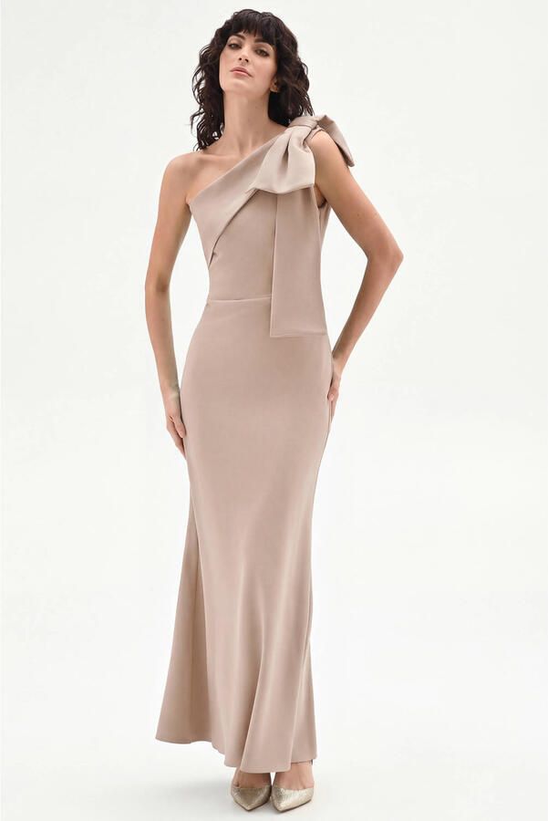 Rinascimento maxi jurk beige