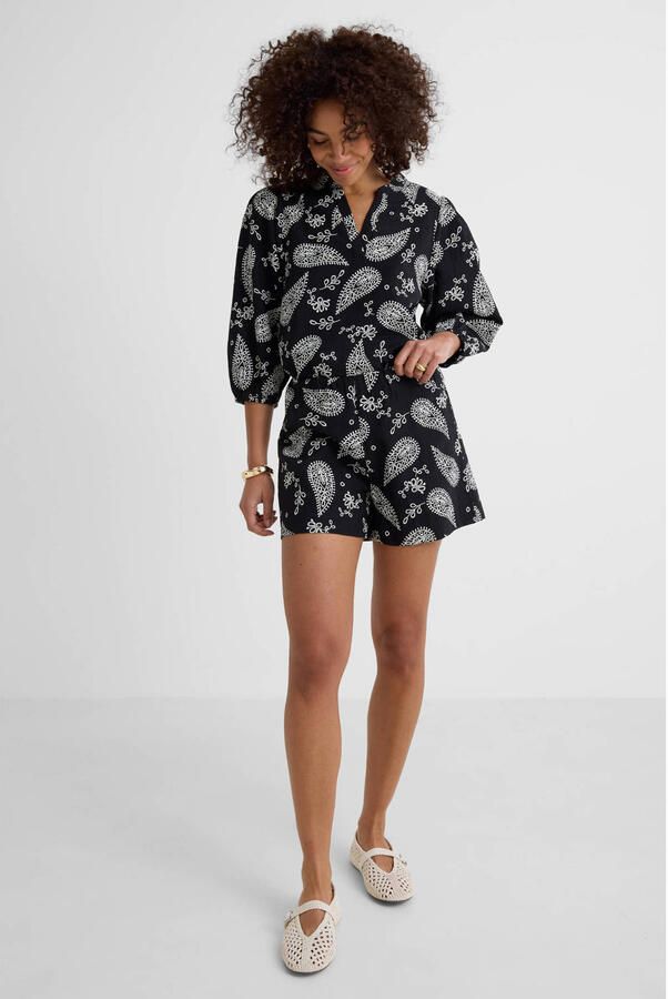 Ruby broderie short met linnen zwart