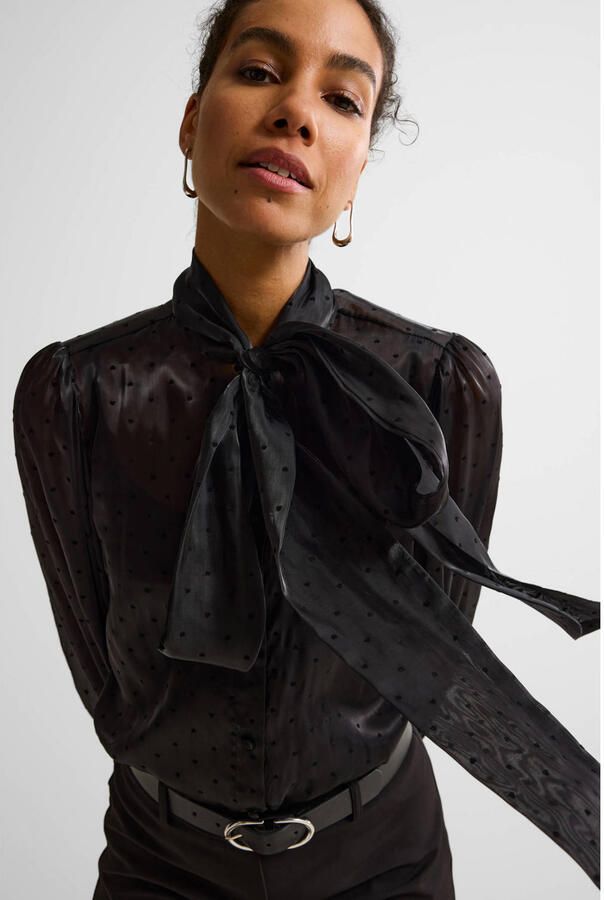Ruby organza blouse met strikkraag zwart