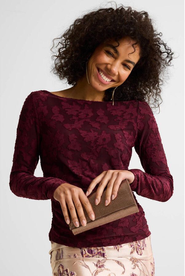 Ruby semi-transparante top met textuur bordeauxrood