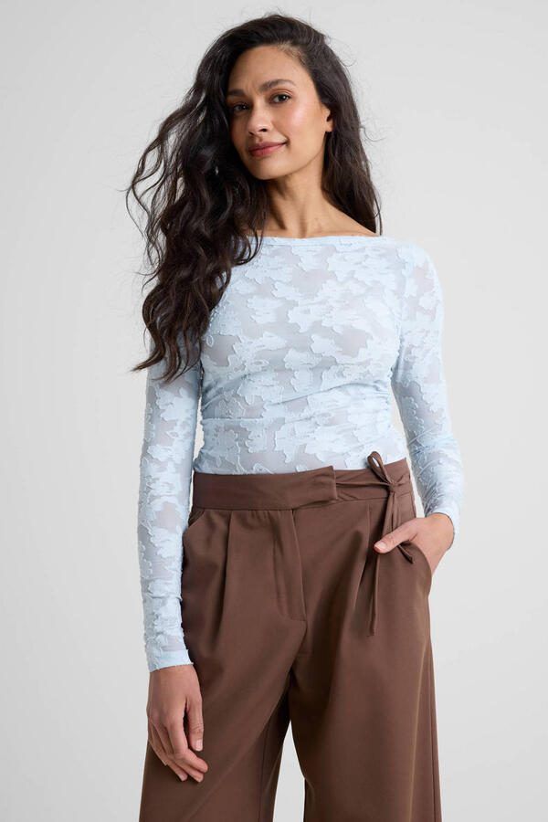 Ruby semi-transparante top met textuur lichtblauw