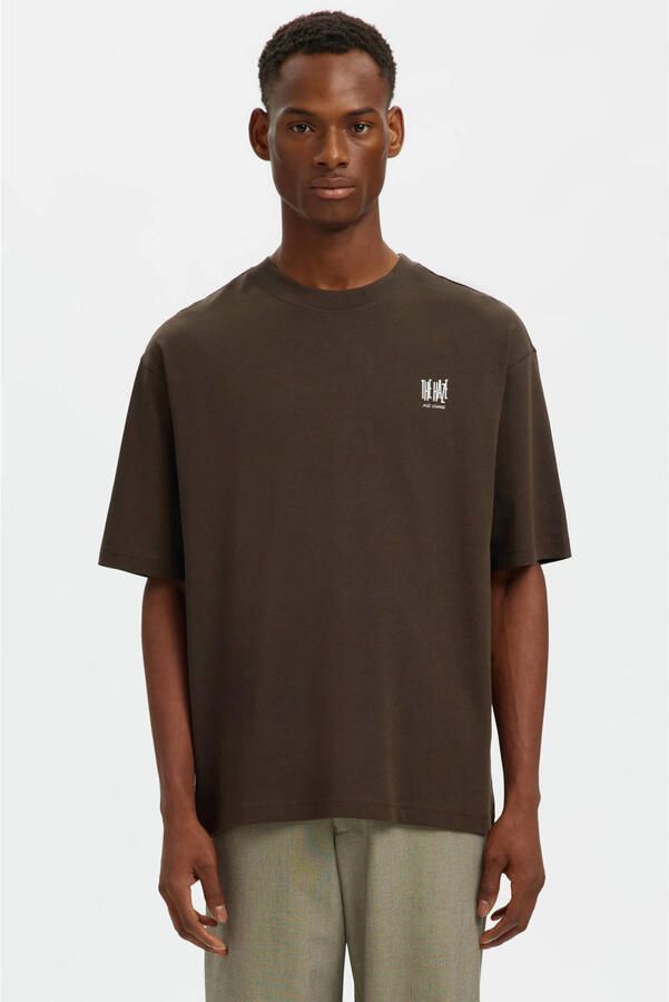 Selected regular T-shirt met backprint bruin