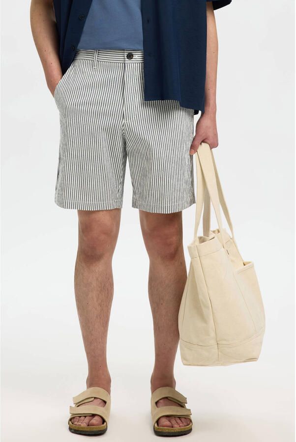 Selected SLHREGULAR-KARL regular waist gestreepte chino short seersucker donkerblauw