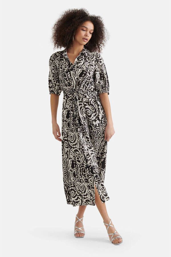 Shoeby jurk met all over print en ceintuur roze oranje Kledingwinkel