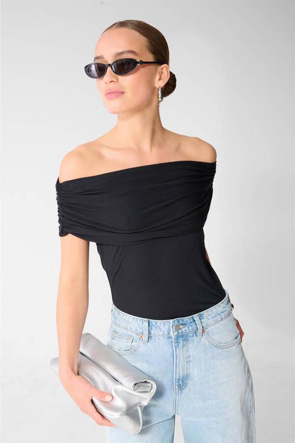 Shoeby aansluitend top met plooien zwart