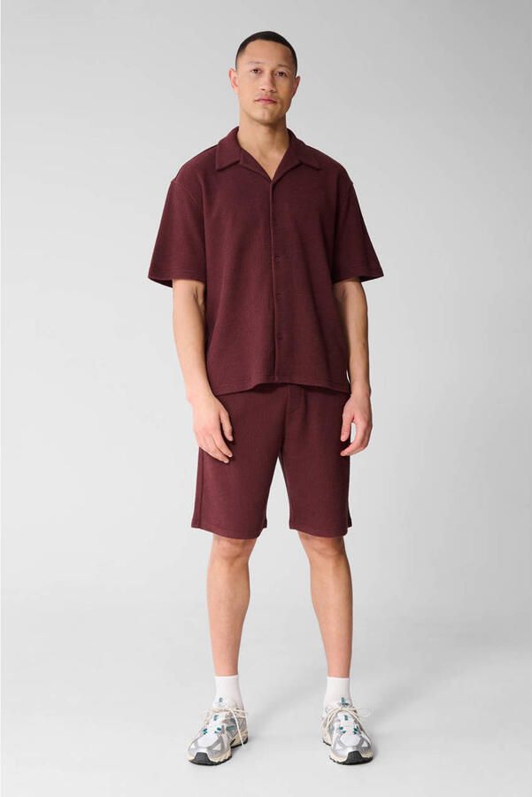 Shoeby relaxed regular waist sweatshort donkerrood met ingebreid patroon - Foto 3