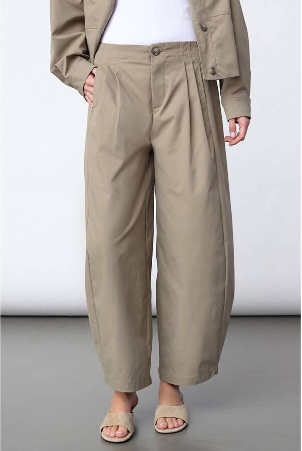 SisterS Point barrel cropped broek met plooien zand