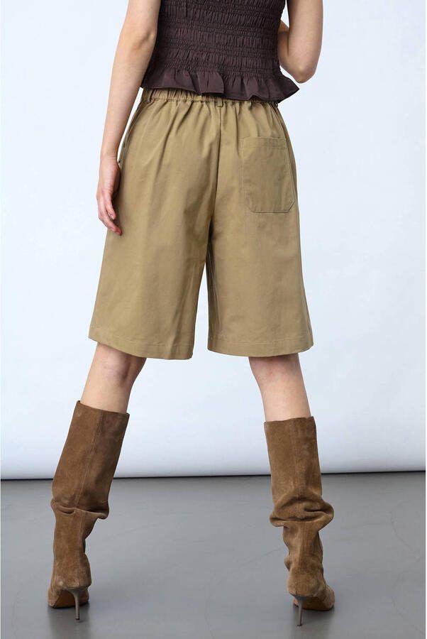 SisterS Point wide leg regular waist bermuda short beige