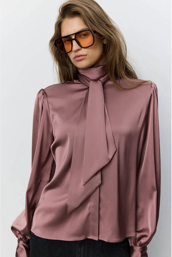 Sofie Schnoor satijnen blouse oudroze