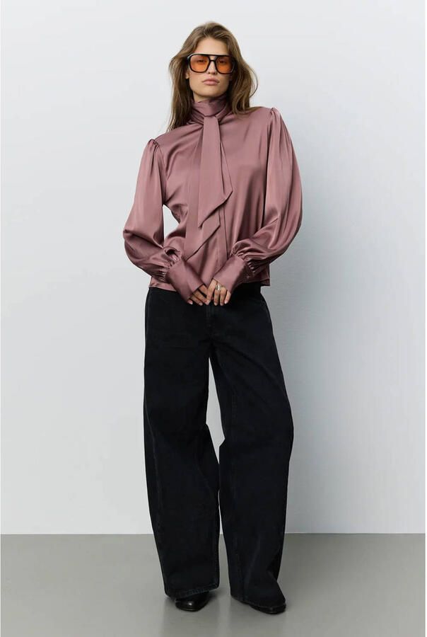 Sofie Schnoor satijnen blouse oudroze - Foto 2