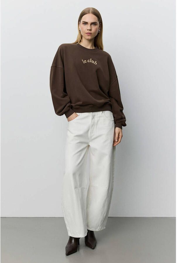 Sofie Schnoor sweater met tekst donkerbruin - Foto 3