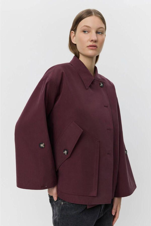 Sofie Schnoor trenchcoat