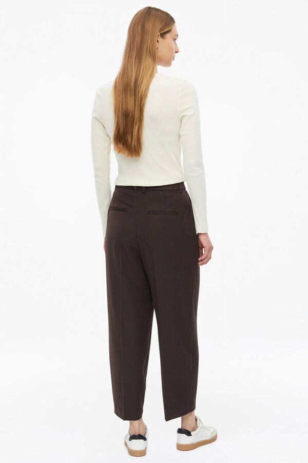 S.Oliver barrel cropped pantalon met plooien donkerbruin