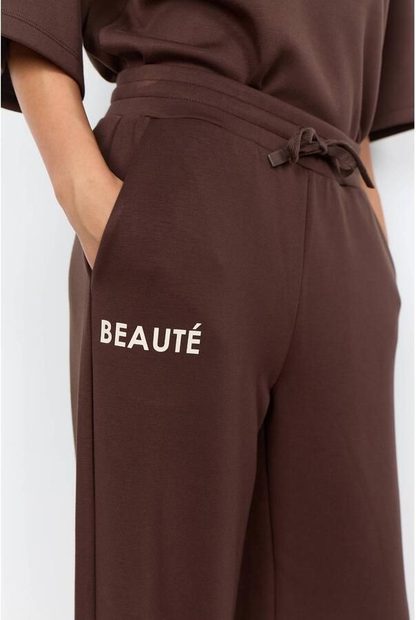 Soyaconcept wide leg joggingbroek met tekst donkerbruin - Foto 2