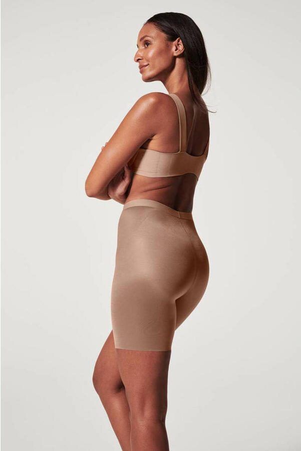 SPANX shape™ Invisible medium corrigerende Mid-Thigh short donkerbeige - Foto 4