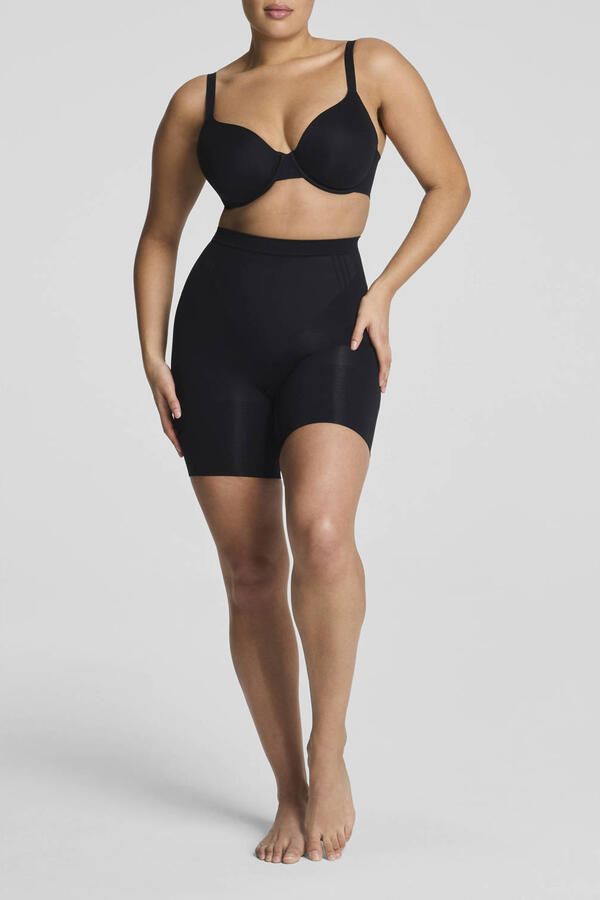 SPANX sculpt™ GoFigure seamless sterk corrigerende Mid Thigh short zwart