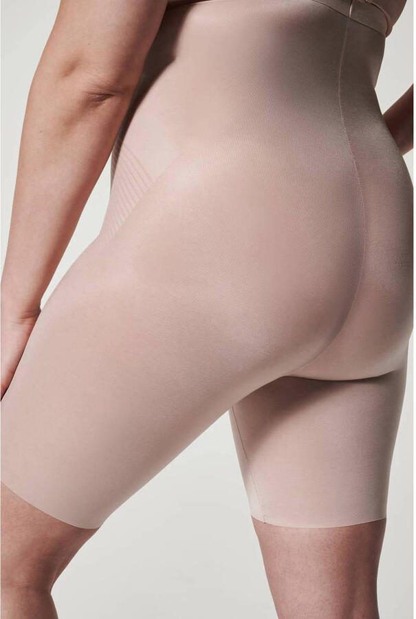 SPANX shape™ Invisible seamless medium corrigerende High-Waisted Mid-Thigh short beige - Foto 3