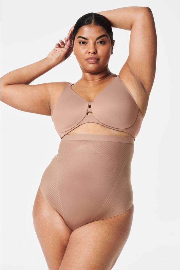 SPANX shape™ Invisible high waist medium corrigerende string donkerbeige