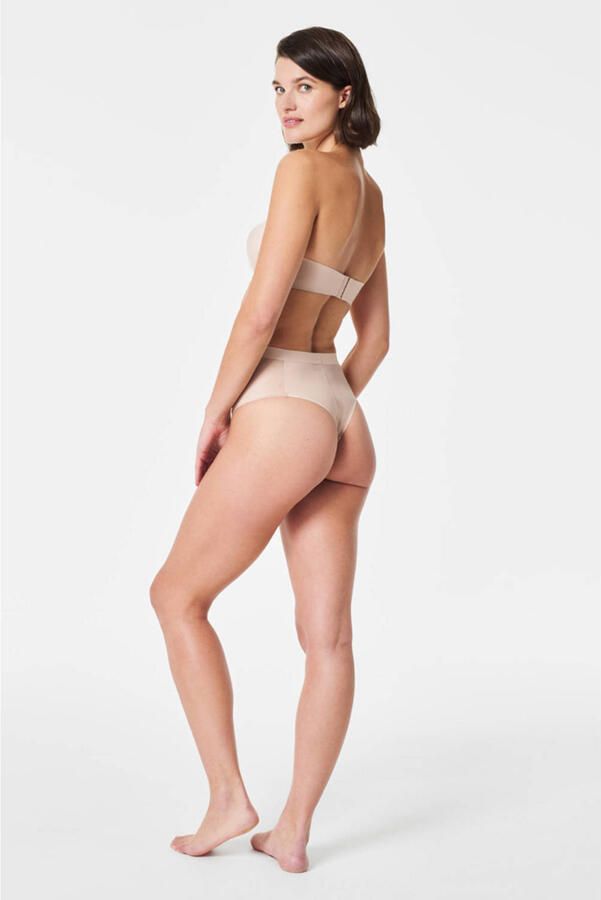 SPANX shape™ Invisible medium corrigerende string beige