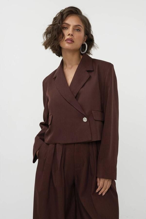 Studio AMAYA cropped blazer bruin