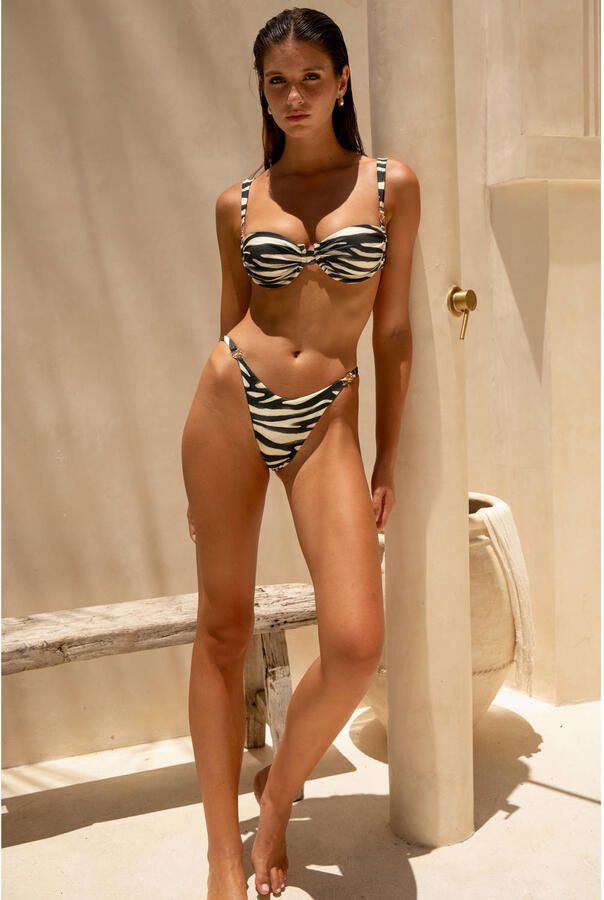 The Lola Club high leg bikinibroekje Orelia ecru donkerblauw - Foto 3