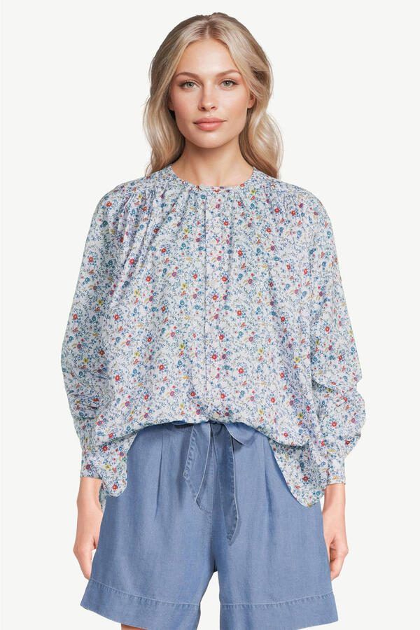 The New Society gebloemde blouse lichtblauw