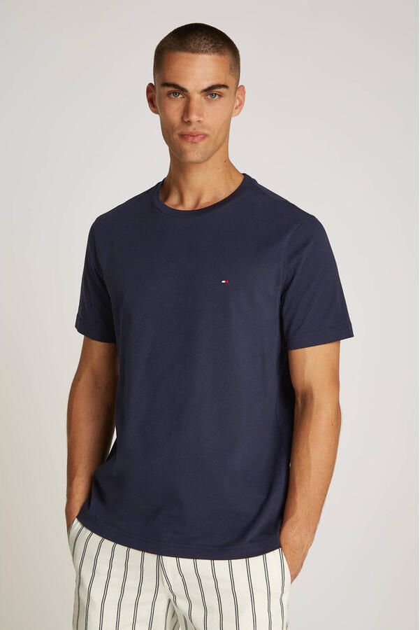 Tommy Hilfiger T-shirt ESSENTIAL REG FIT SOLID TEE met borduursel en ronde hals