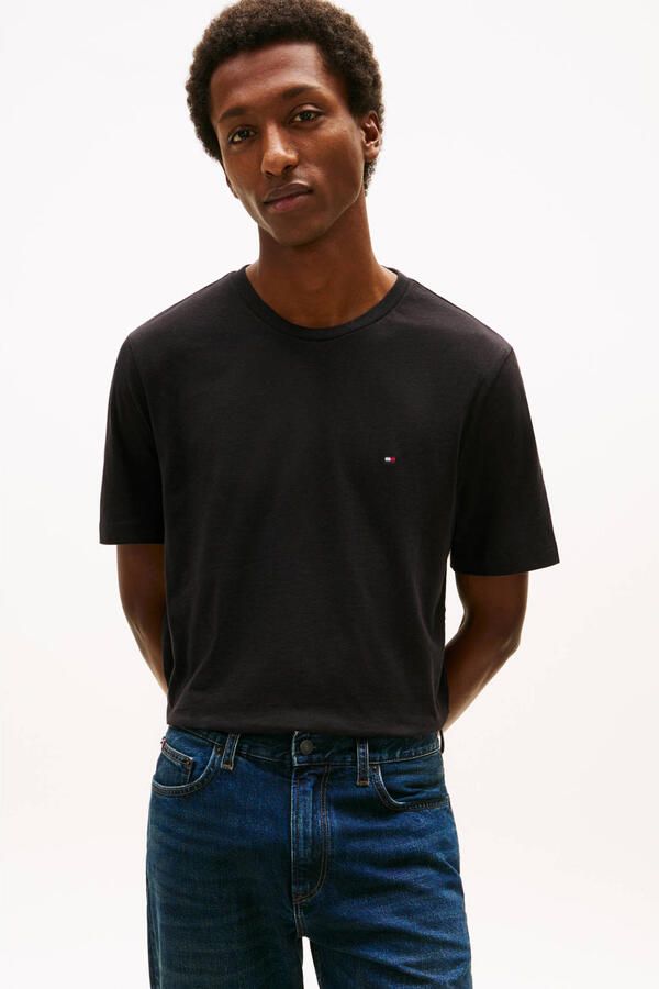 Tommy Hilfiger T-shirt ESSENTIAL REG FIT SOLID TEE met borduursel en ronde hals