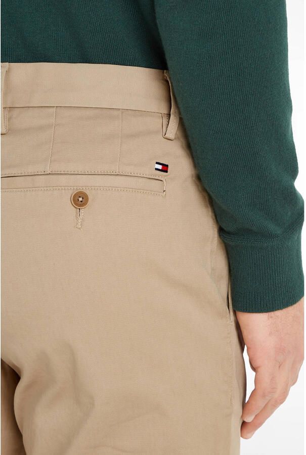 Tommy Hilfiger straight fit chino CORE DENTON 1985 met katoen batique khaki - Foto 2