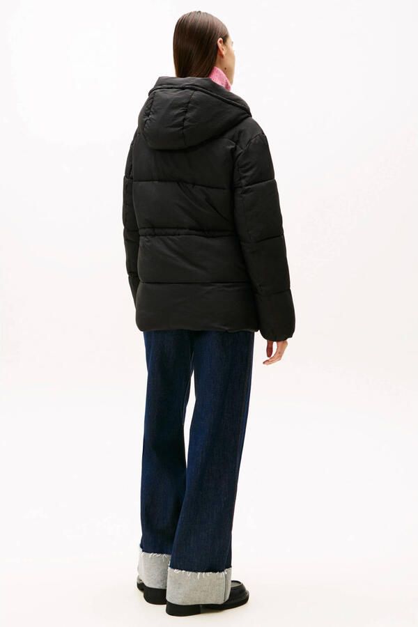 Tommy Jeans gewatteerde winterjas met logo zwart - Foto 3