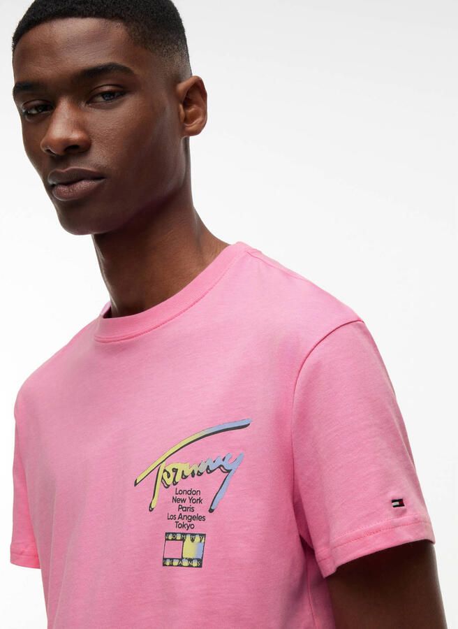 Tommy Jeans regular T-shirt met backprint roze - Foto 2