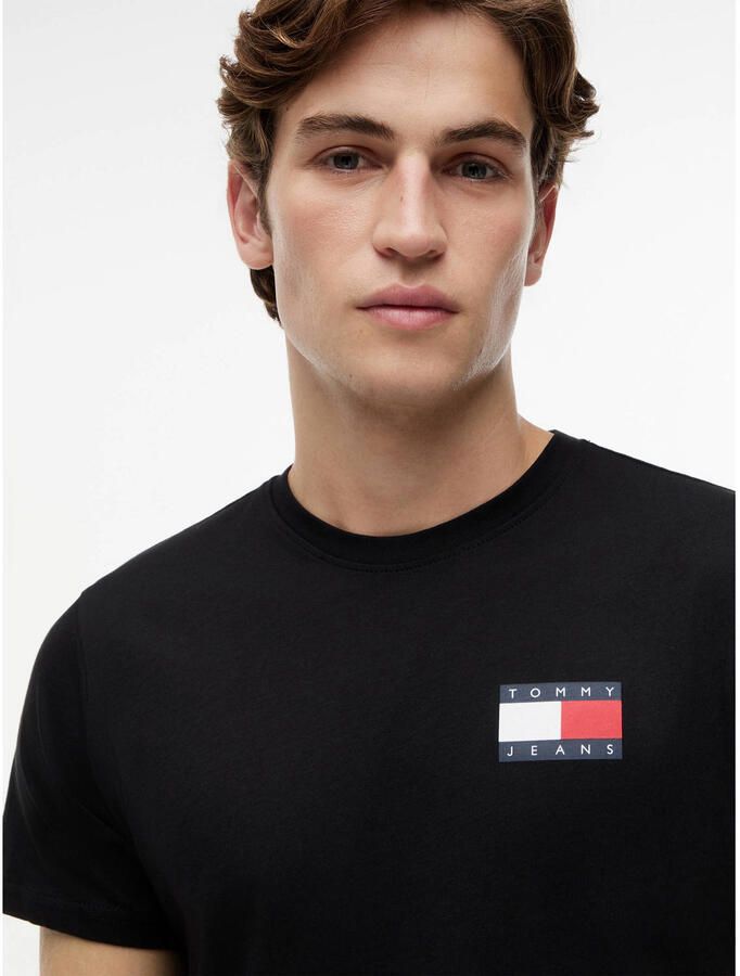 TOMMY JEANS T-shirt TJM SLIM ESSENTIAL FLAG TEE EXT - Foto 2