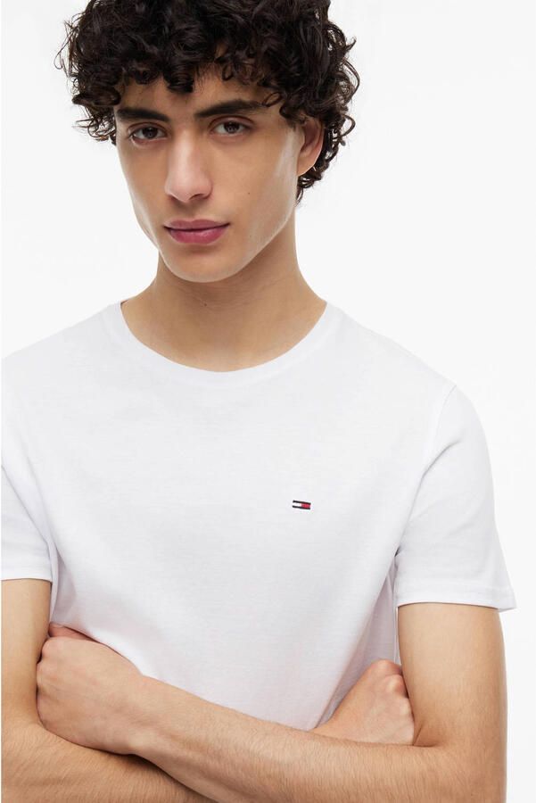 TOMMY JEANS T-shirt TJM ESSENTIAL SOLID TEE met ronde hals en subtiele logo-vlag - Foto 2