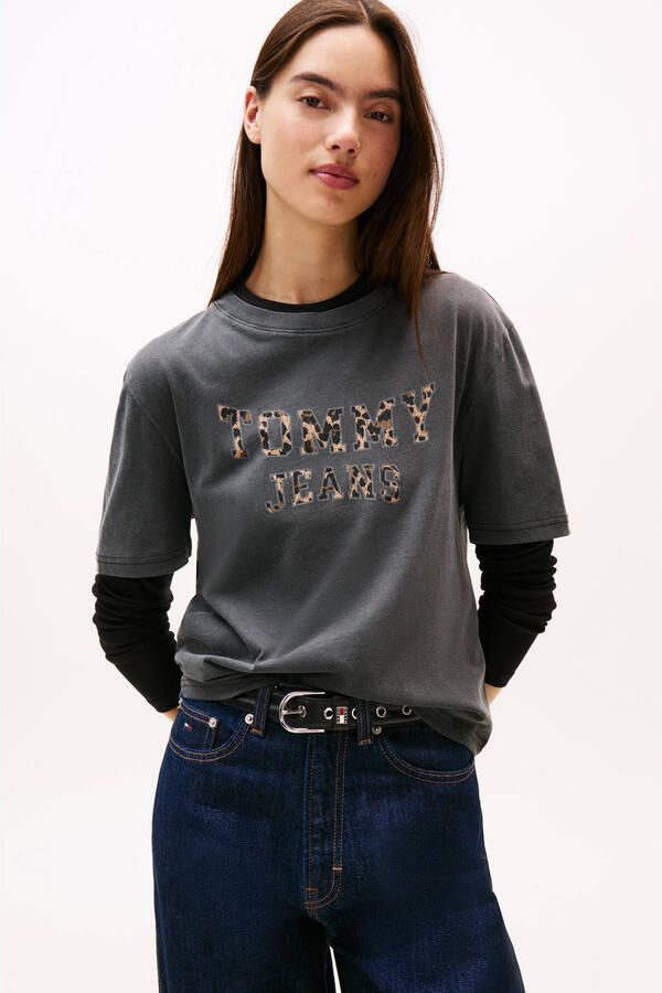 TOMMY JEANS Shirt met korte mouwen TJW BXY LEOPARD VARSITY TEE - Foto 1
