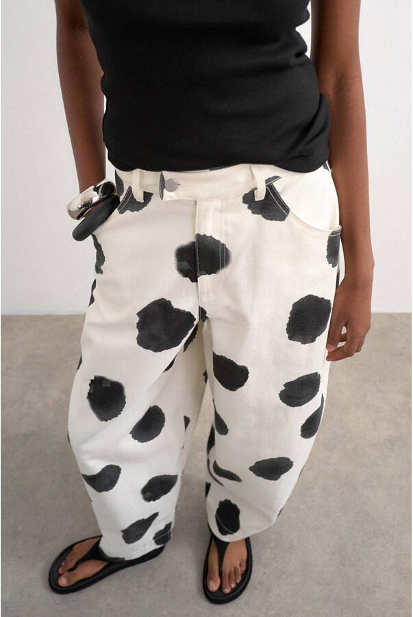 Topshop barrel fit jeans in all-over look model 'YARA'